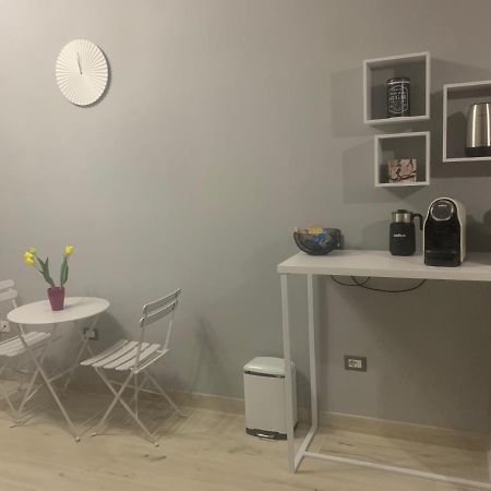 Le Stanze Di Dalia Bed & Breakfast Crotone Bagian luar foto