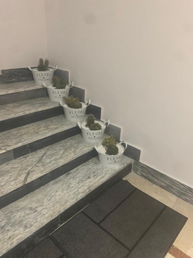 Le Stanze Di Dalia Bed & Breakfast Crotone Bagian luar foto