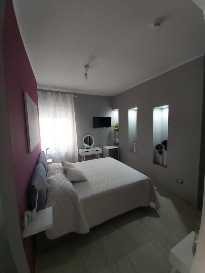 Le Stanze Di Dalia Bed & Breakfast Crotone Bagian luar foto