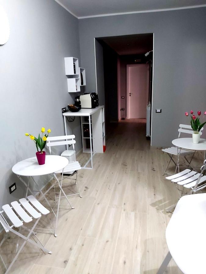 Le Stanze Di Dalia Bed & Breakfast Crotone Bagian luar foto