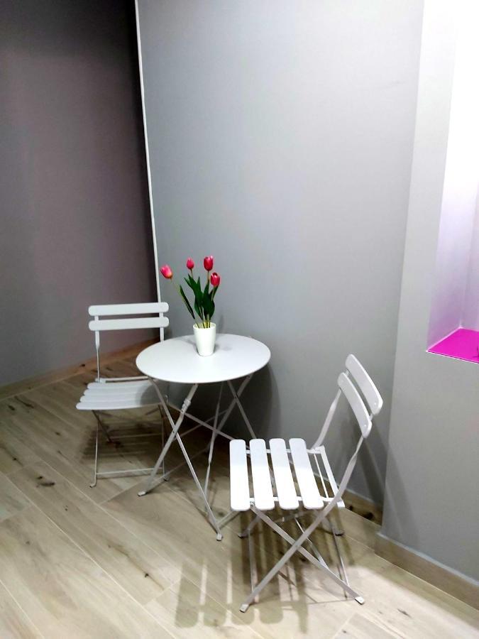 Le Stanze Di Dalia Bed & Breakfast Crotone Bagian luar foto